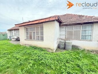 Rodinný dom s veľkým pozemkom - Veľké Ripňany, okres Topoľča