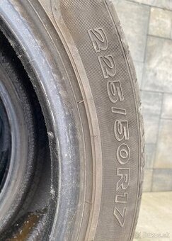 225/50 R17