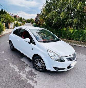 OPEL CORSA so zabudovaným nosičom na bicykle