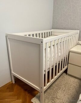 Detska postielka IKEA SUNDVIK + matrac SKONAST + vybava