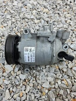 Kompresor klimatizácie VW AG 5N0820803E