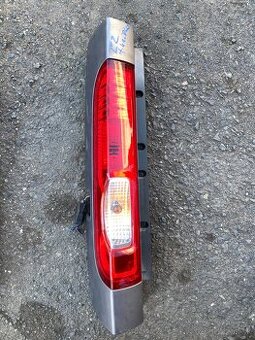 Zadne svetla opel vivaro renault trafic lift