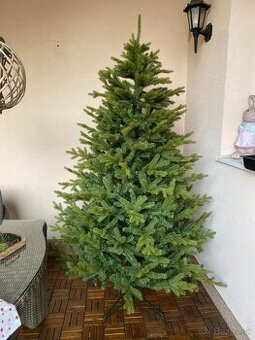 Umelý vianočný stromček 3D - nový