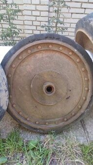 predám kolesá z  nemeckého tanku