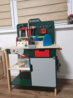 Detský pracovný stôl