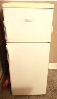 Chladnička s mrazničkou ELEKTROLUX.