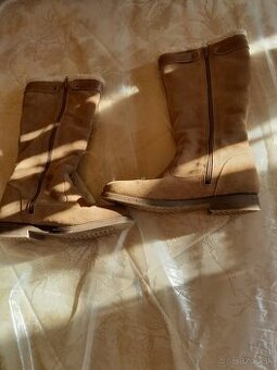 Predam damske cizmy
