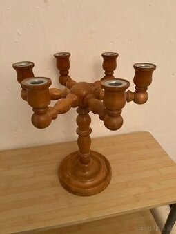 Predám drevený svietnik