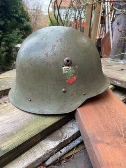 Bulharská prilba m36 typ c