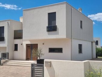 CHORVÁTSKO - 5 izbový rodinný dom s bazénom - VODICE