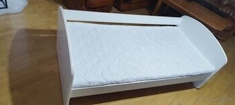Detská posteľ 160cm x 80cm zábrana úložný priestor
