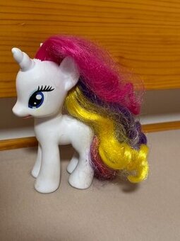 KONIKY( KUPTE SI NAS)