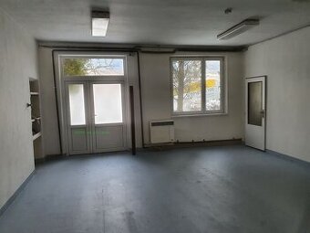 Prenájom - komerčné Priestory 200 m2 v Levoči.