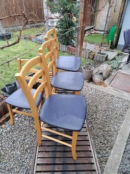Bukove retro stolice