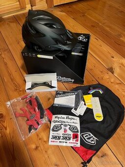 Nová Troy Lee Designs A3 M/L