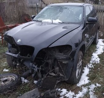 BMW X5 e70  4.0D diely
