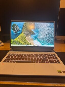 Herny notebook Dell G15