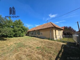 Na predaj dom s veľkým stavebným pozemkom 2148 m2