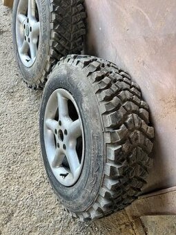 Pneu SAHARA 4x4 195/80 r15
