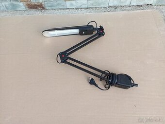 Stolná lampa