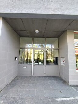 Predaj 1- izbového bytu dražbou na Gessayovej ulici