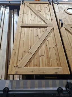 Drevene Loft, barn door