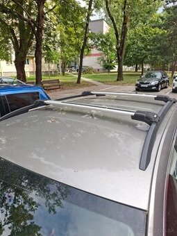 Thule wingbar stresny nosic kombi auta na hagusy