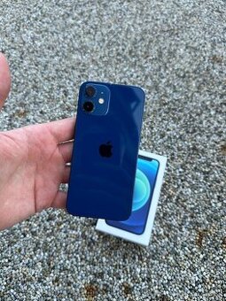 iPhone 12 - baterie 100%