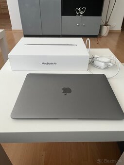 MacBook Air 13" M1 (2020) – 8 GB RAM / 256 GB SSD