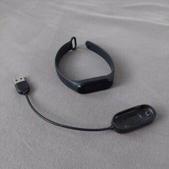 Smart náramok/hodinky Xiaomi Mi Band 4
