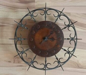 kovaná hodiny retro