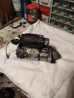 Štartér Chrysler Neon