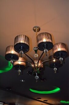 Luster visiaci čierny, biely, guľový