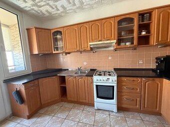 Predám kuchynskú linku + spotrebiče