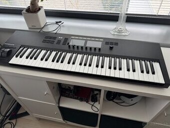 NI KOMPLETE CONTROL S61 MKII