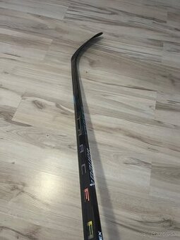 Hokejka Bauer Nexus TRACER