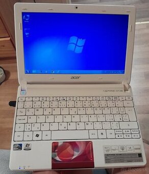 Acer one D270