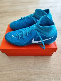 Kopačky Nike PHANTOM LUNA II PRO FG