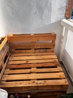 Paleta a paletové sedenie