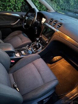 FORD SMAX