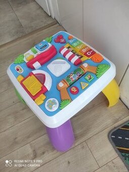 Hraci stolík Fisher Price psíkov stolík