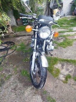 Suzuki GSX 750