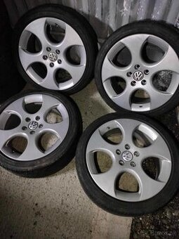 4ks alu disky orig. Vw 5x112 R18 pneu 225/40 r18