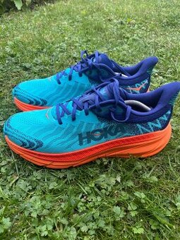 Hoka Challenger ATR 7