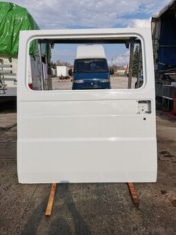 PREDAM NA DODAVKU FIAT DUCATO MAXIK BOCNE POSUVNE DVERE
