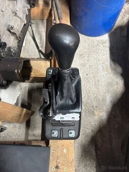 Audi a6c6 zámok radenia / spínač voliča prevodovky