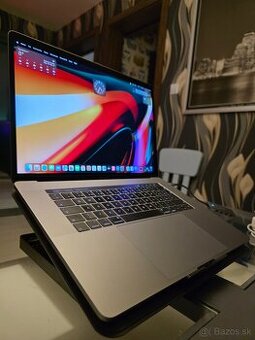 Macbook Pro 15" (2018) i7 32Gb Ram