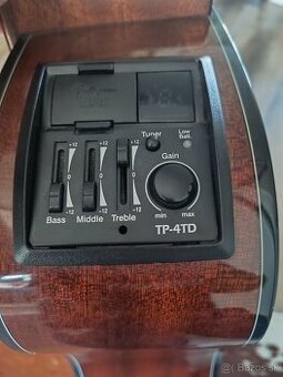 Takamine GD30CELH-NAT Elektroakustická gitara - lava ruka