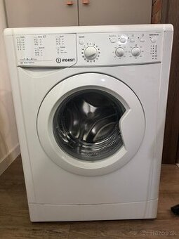 Automatická práčka INDESIT IWSC 51051 C ECO