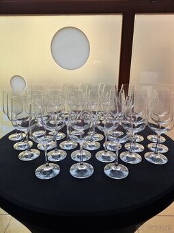 Predám  poháre na víno